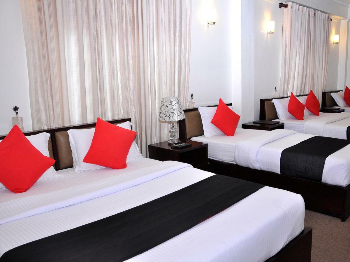 Hotel Laa Adams - The Luxurious Living Hatton Exterior foto